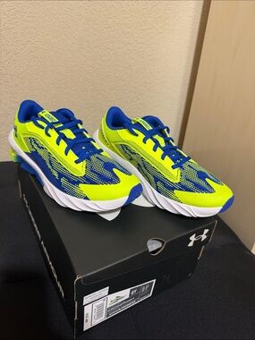 NIB Under Armour BGS Charged Scramjet Kids Neon Yellow and Blue Sneakers size 6Y